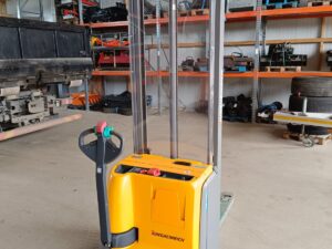 Jungheinrich EJC 112z - Elektro-Deichselstapler