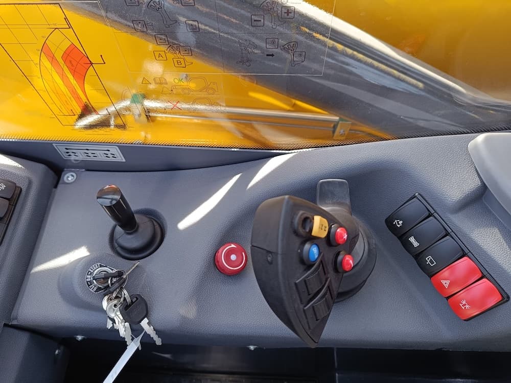 Eurotrac TH25.6 Vorführer<br><span style="text-decoration: line-through;"> Statt 50.625,-</span> <span style="color: #a00716; font-weight: bold;">nur 49.167,-</span> – Bild 14